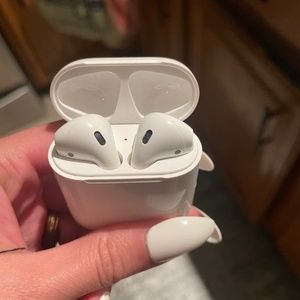 Apple AirPods